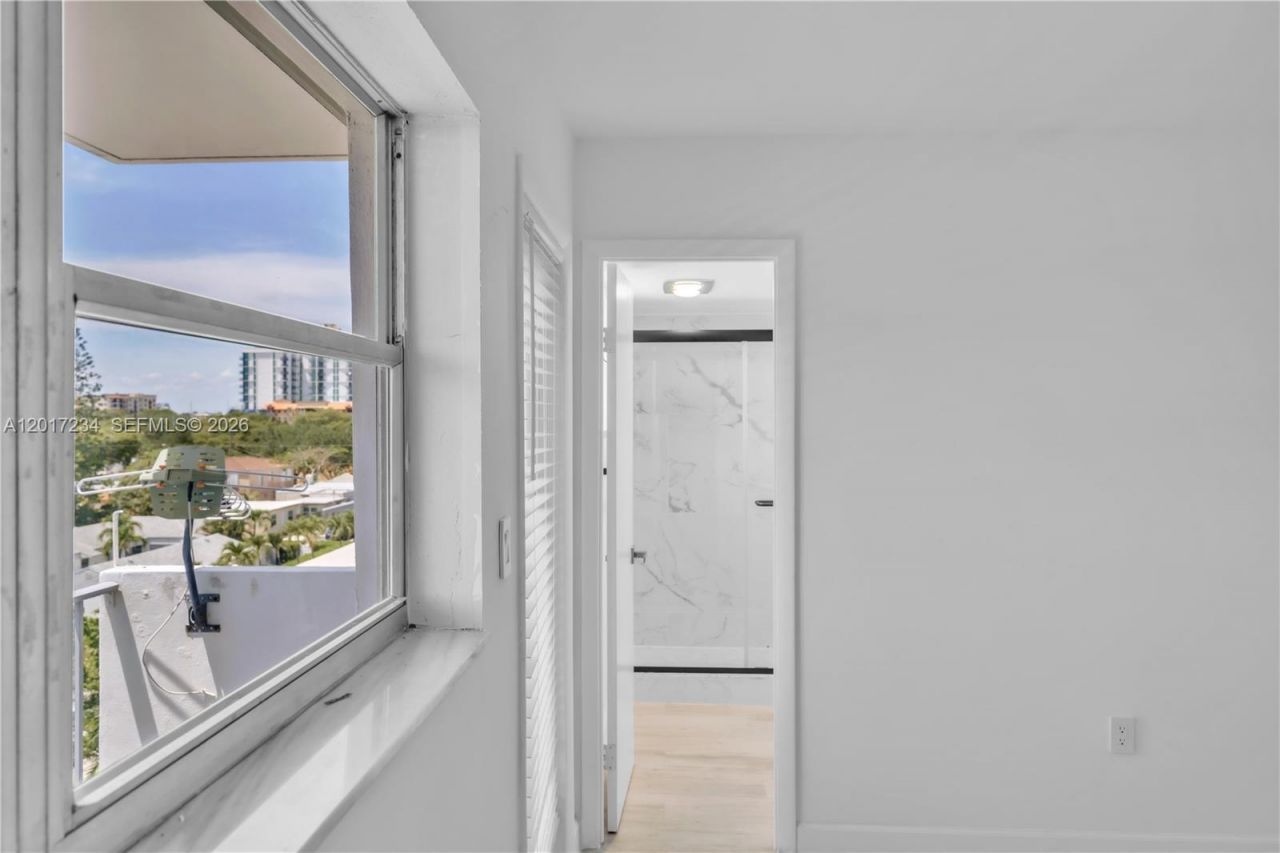 1720 Jefferson St , Unit 511, Hollywood, FL 33020 Photo