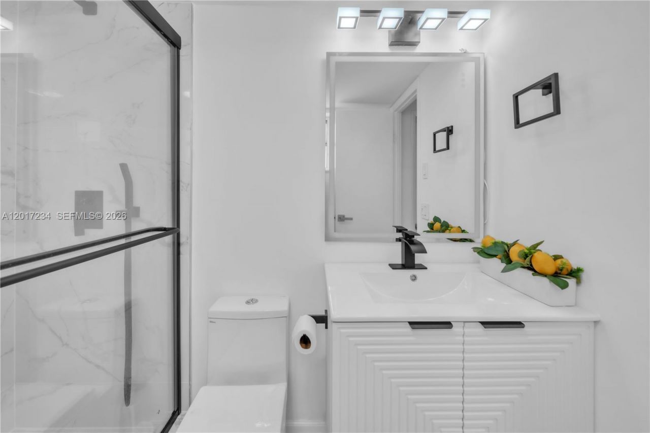 1720 Jefferson St , Unit 511, Hollywood, FL 33020 Photo
