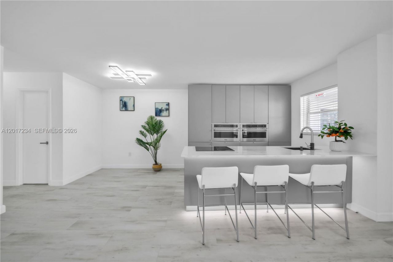1720 Jefferson St , Unit 511, Hollywood, FL 33020 Photo