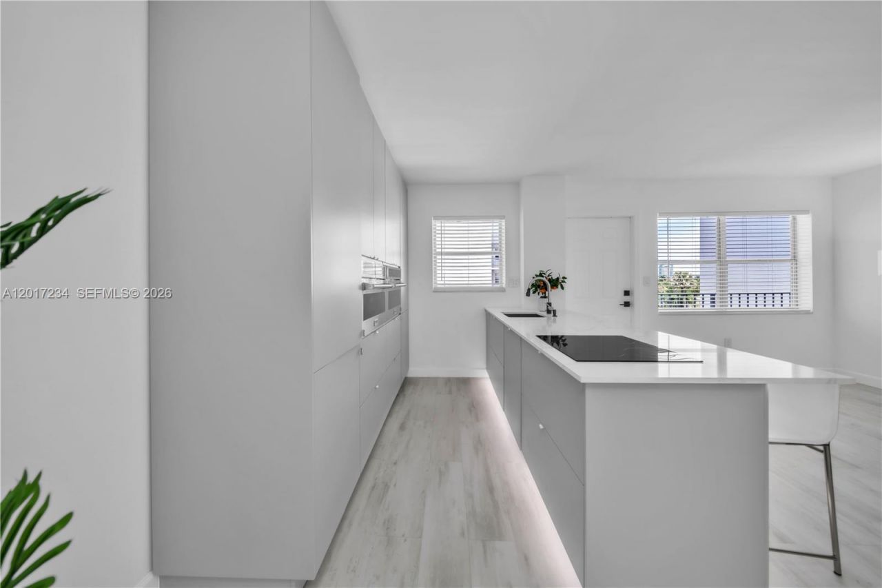 1720 Jefferson St , Unit 511, Hollywood, FL 33020 Photo