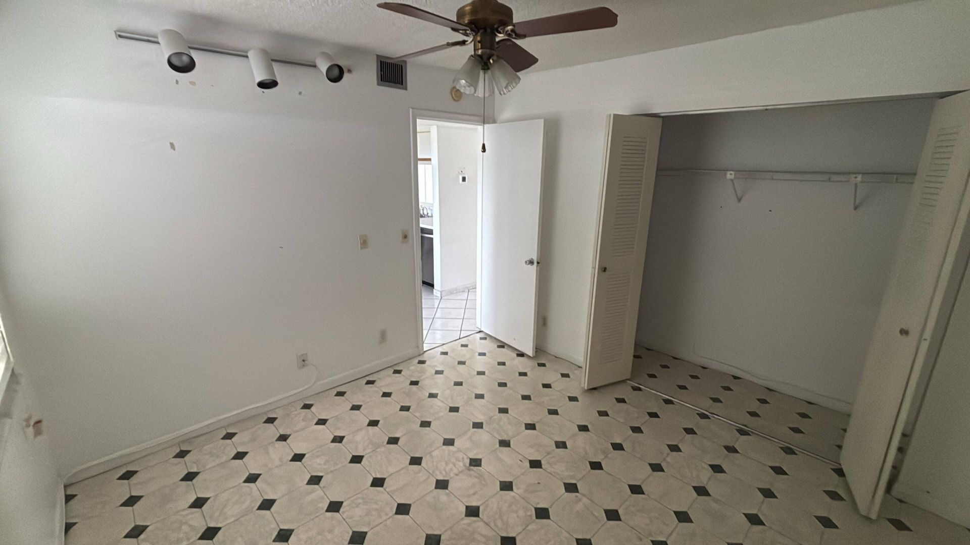 650 SW 124th Terrace, Unit 404 P, Pembroke Pines, FL 33027 Photo