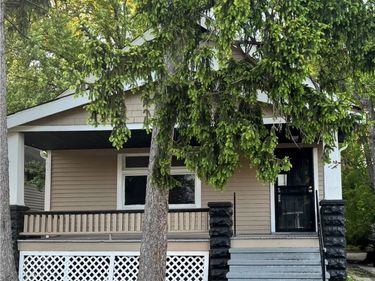 12709 Dove Avenue, Cleveland, OH 44105