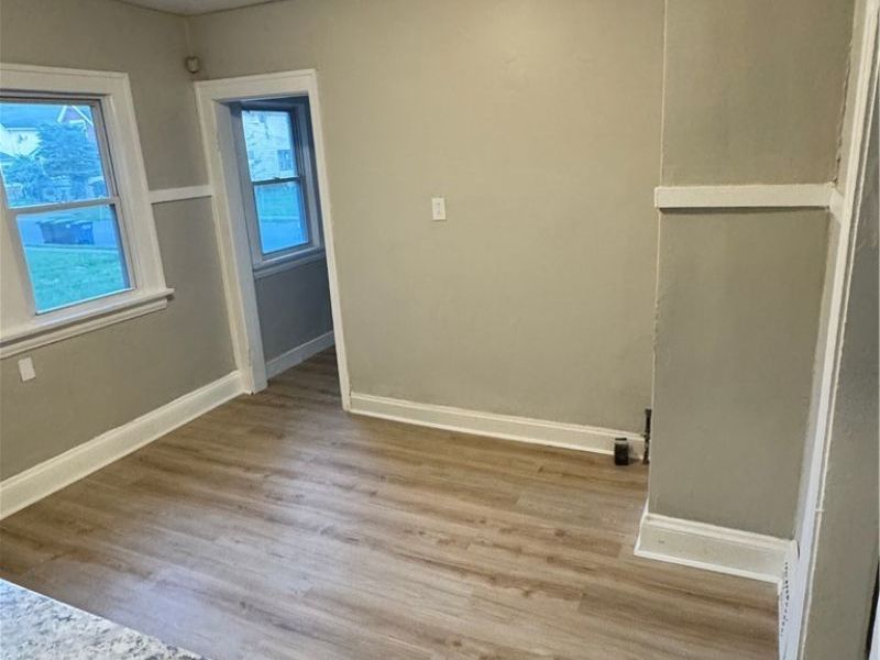 12709 Dove Avenue, Cleveland, OH 44105 Photo 8