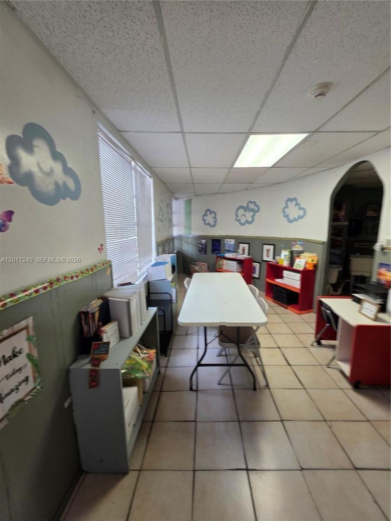 2660 SW 17th St , Miami, FL 33145 Photo