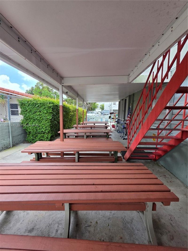 2660 SW 17th St , Miami, FL 33145 Photo