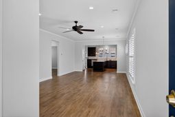 317 Bloomington Way photo 4