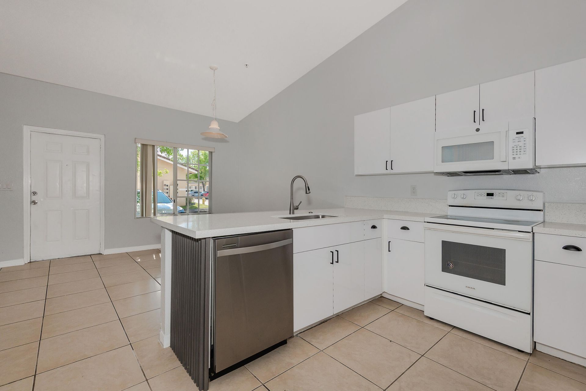 3838 SW 48th Avenue, Unit 3838, Hollywood, FL 33023 Photo
