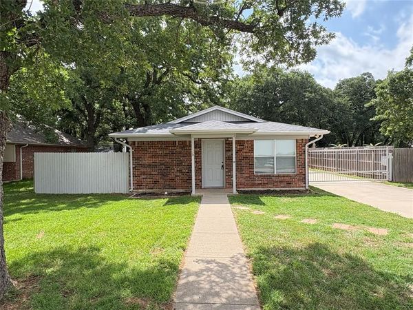 3201 S Garland Street, Decatur, TX 76234