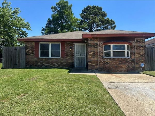 7505 SHOREWOOD Boulevard, New Orleans, LA 70128