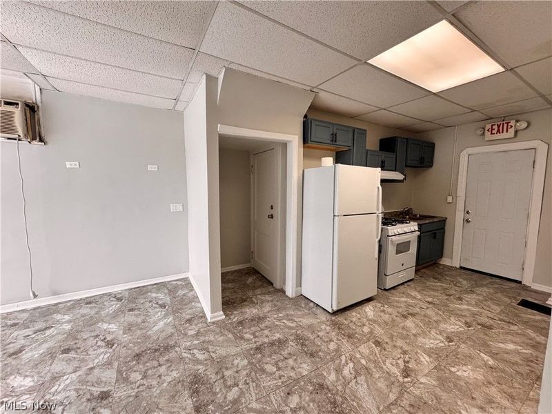 4106 Lee Road, Cleveland, OH 44128 Photo 4