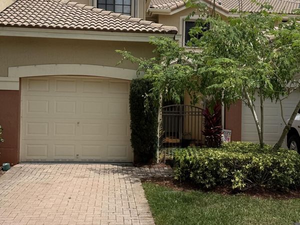 3909 Tree Top Drive, Unit 3909, Weston, FL 33332