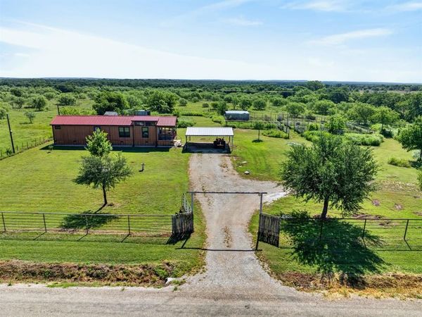2401 Lamkin Road , Mineral Wells, TX 76067