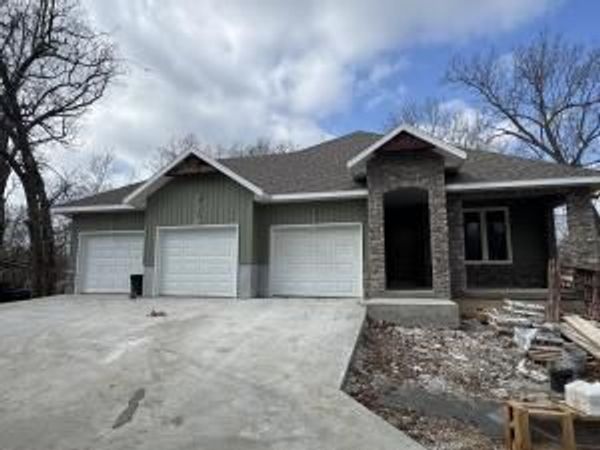 1907 N Lake Lane , Nixa, MO 65714