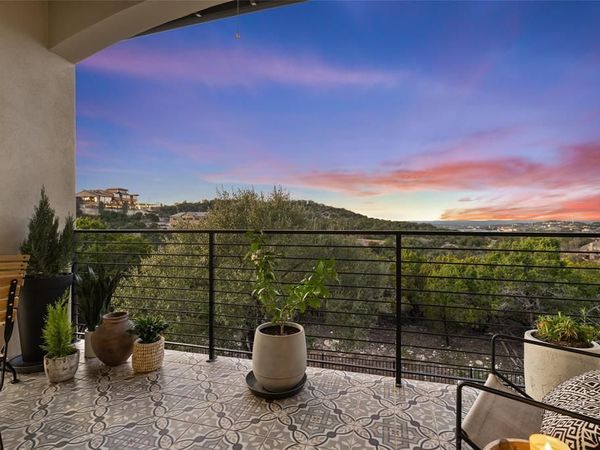 211 Honey Creek CT, Unit 6, Lakeway, TX 78738