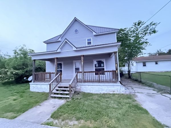208 W Oak Street, Carrier Mills, IL 62917