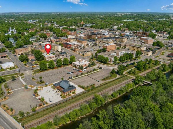 118 1st Avenue NE, Faribault, MN 55021