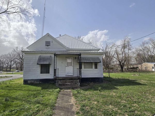 205 SHAW Street, Harrisburg, IL 62946