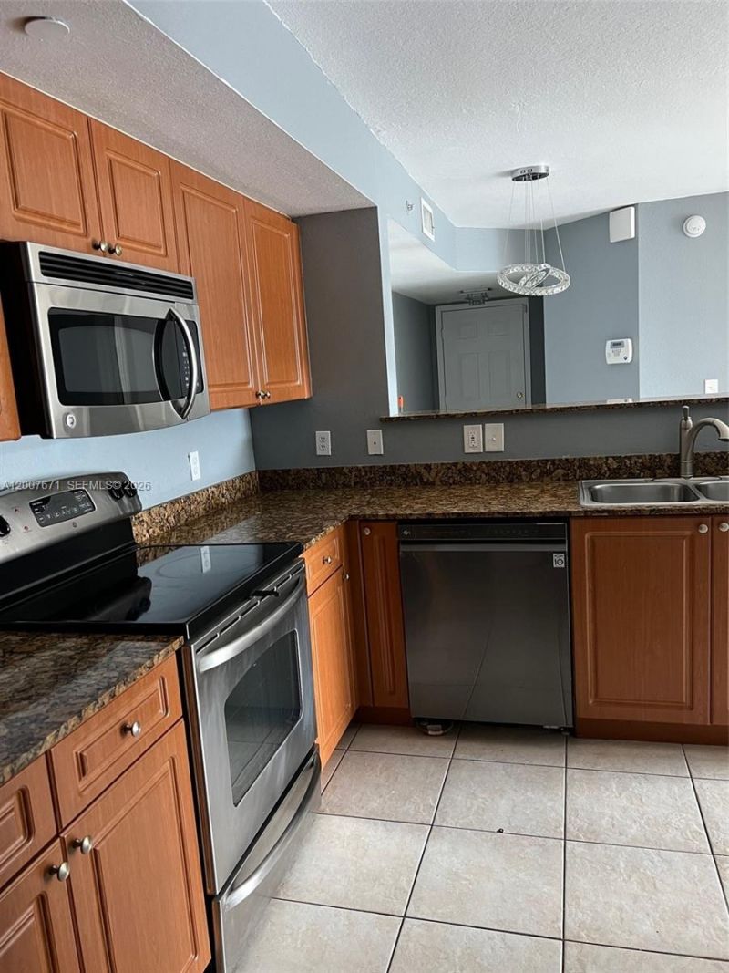 13780 NE 3rd Ct, Unit 207, North Miami, FL 33161 Photo