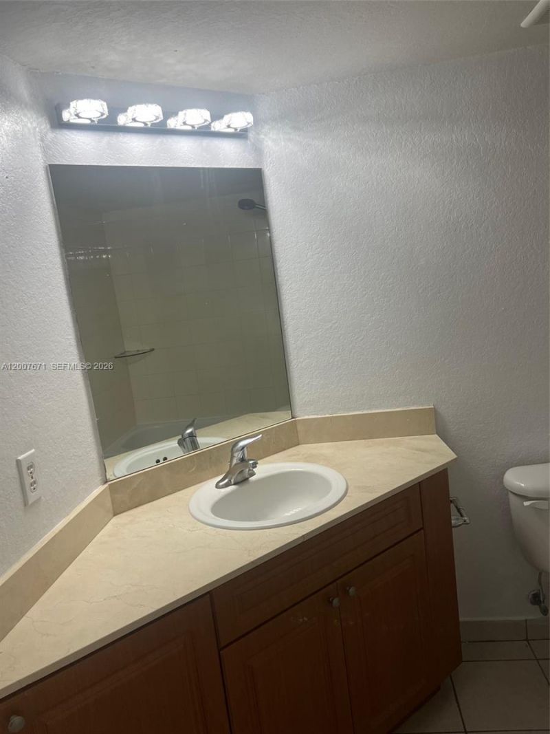 13780 NE 3rd Ct, Unit 207, North Miami, FL 33161 Photo