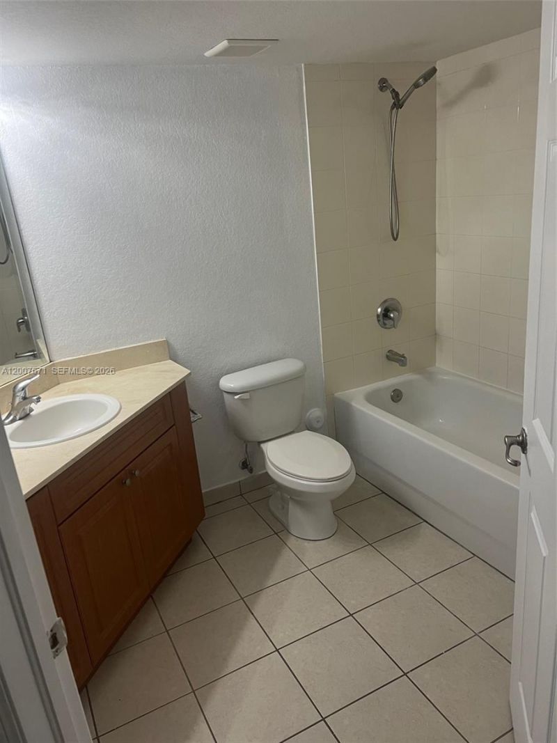 13780 NE 3rd Ct, Unit 207, North Miami, FL 33161 Photo