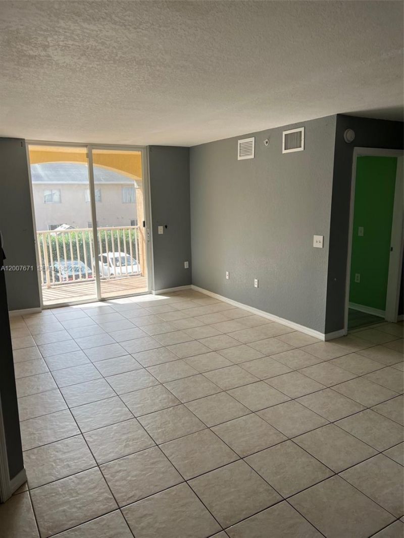 13780 NE 3rd Ct, Unit 207, North Miami, FL 33161 Photo