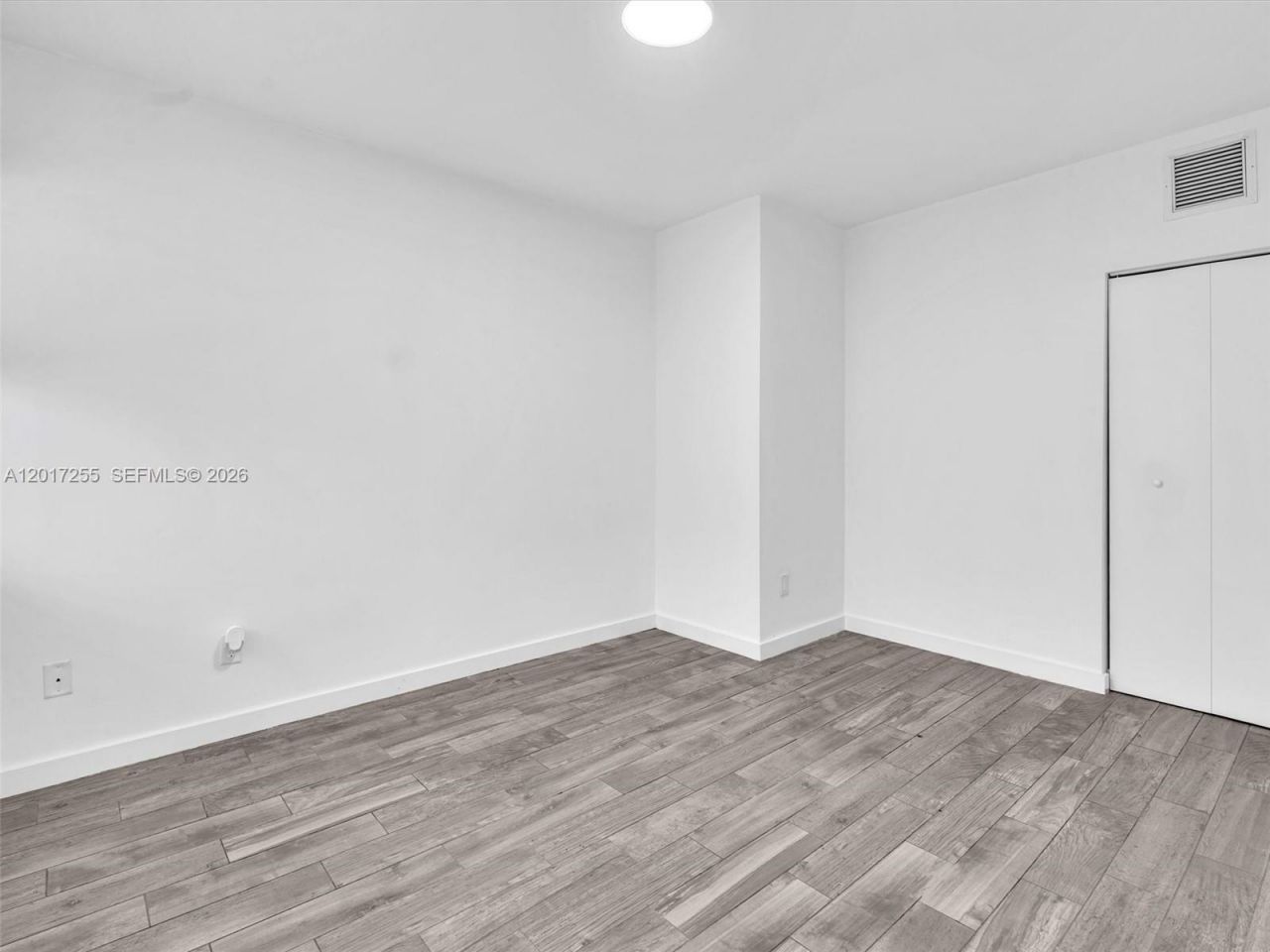557 Michigan Ave, Unit 114, Miami Beach, FL 33139 Photo
