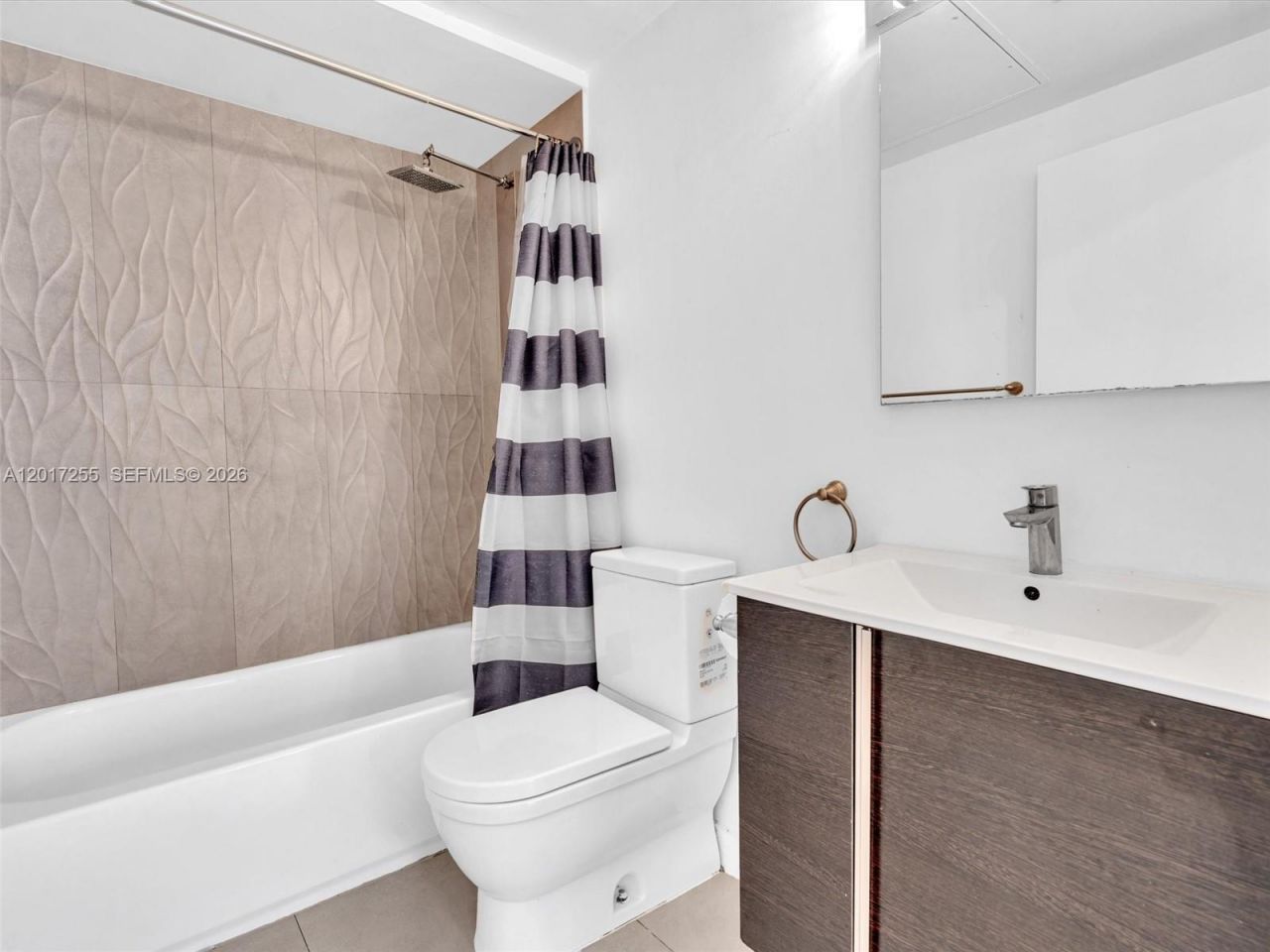 557 Michigan Ave, Unit 114, Miami Beach, FL 33139 Photo