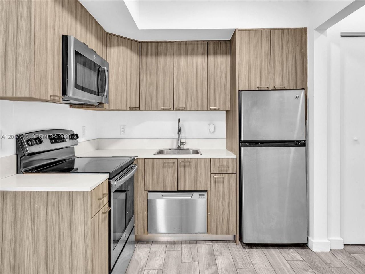 557 Michigan Ave, Unit 114, Miami Beach, FL 33139 Photo
