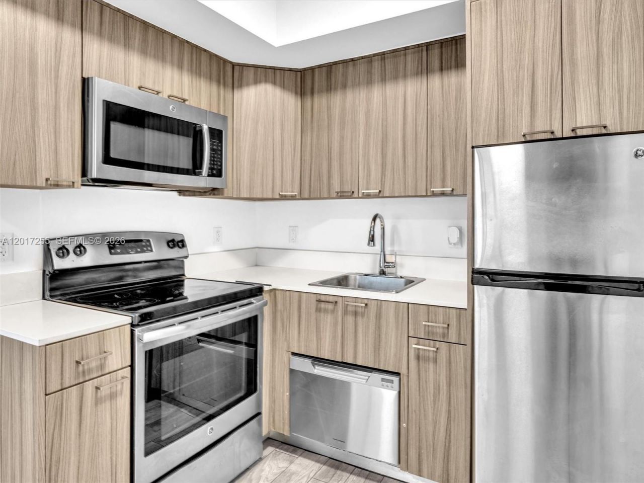 557 Michigan Ave, Unit 114, Miami Beach, FL 33139 Photo