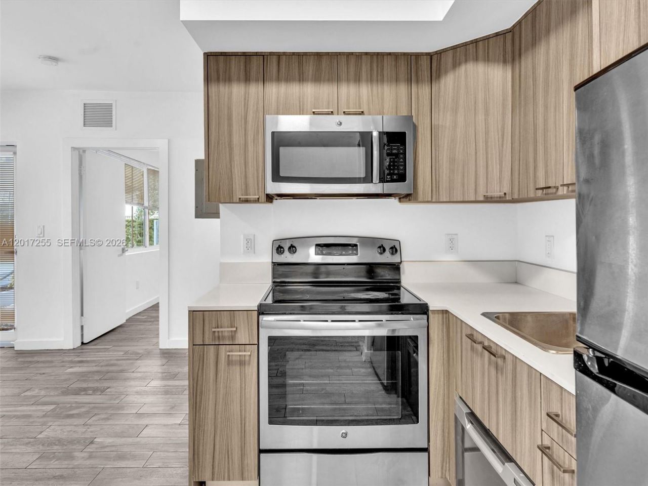 557 Michigan Ave, Unit 114, Miami Beach, FL 33139 Photo