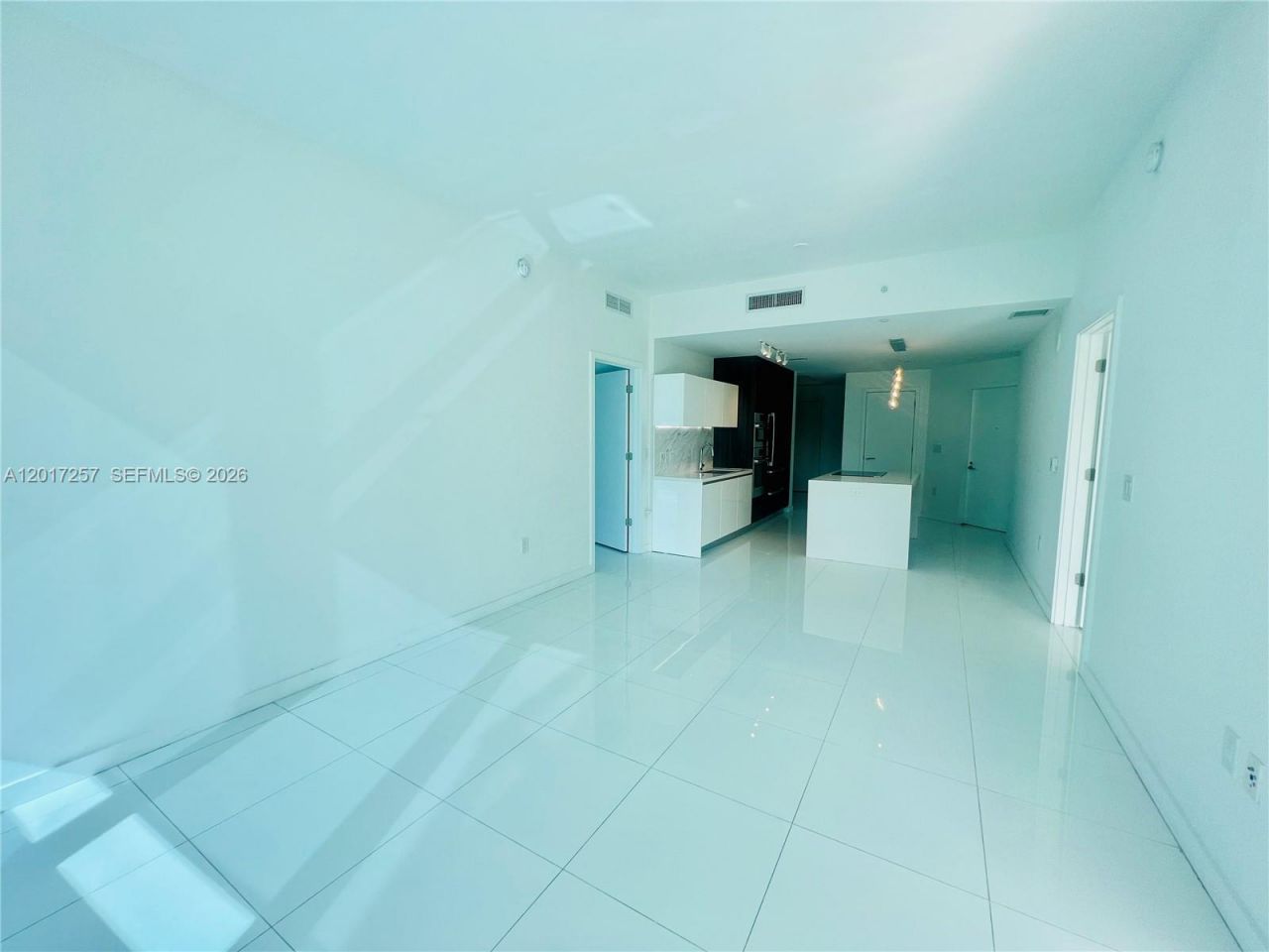 851 NE 1st Av , Unit 2808, Miami, FL 33132 Photo