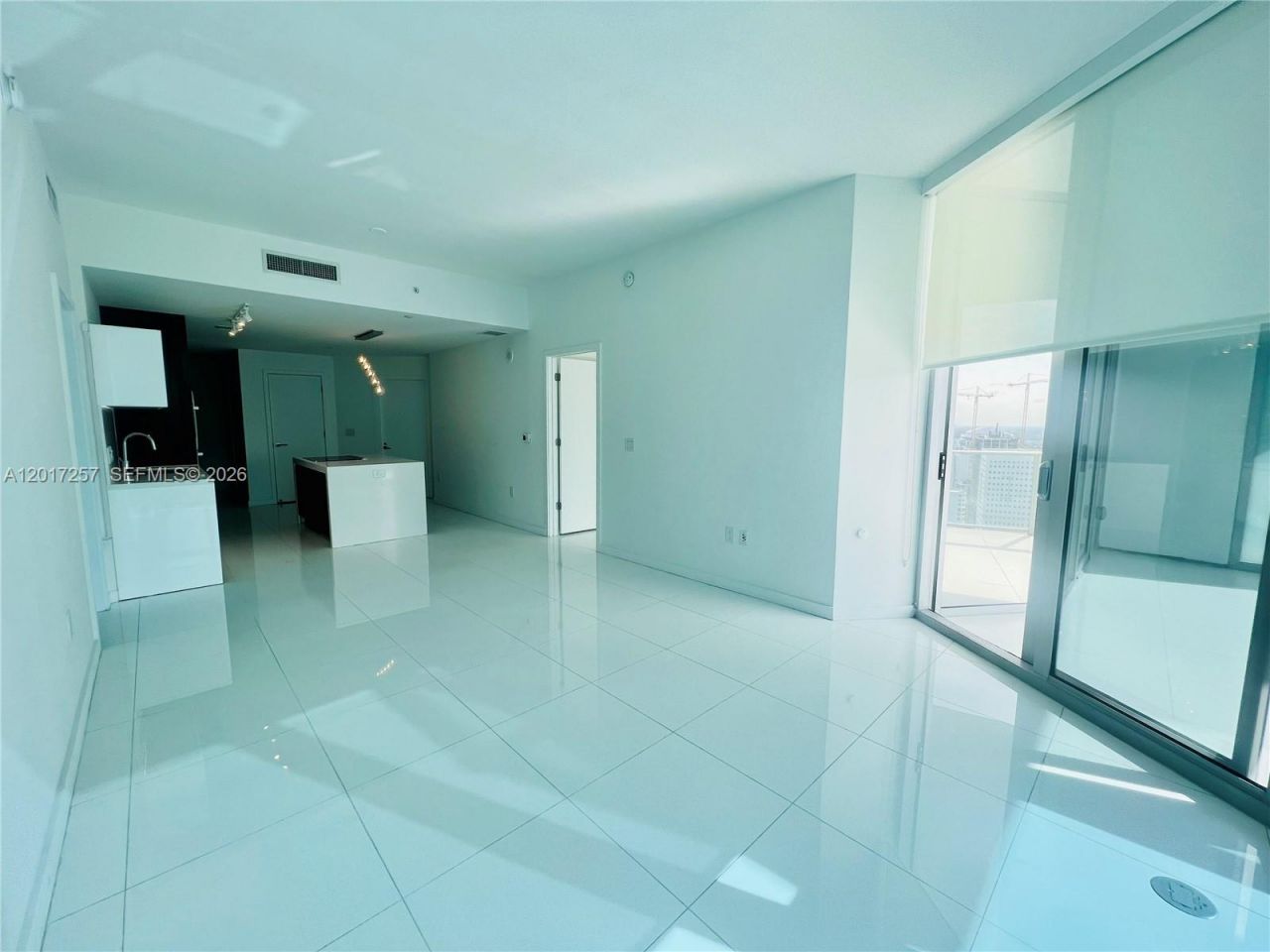 851 NE 1st Av , Unit 2808, Miami, FL 33132 Photo