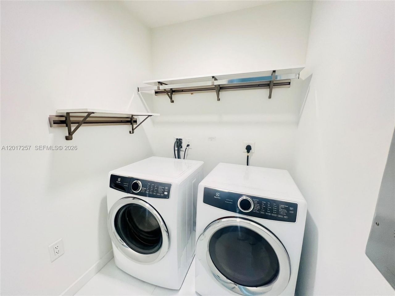 851 NE 1st Av , Unit 2808, Miami, FL 33132 Photo