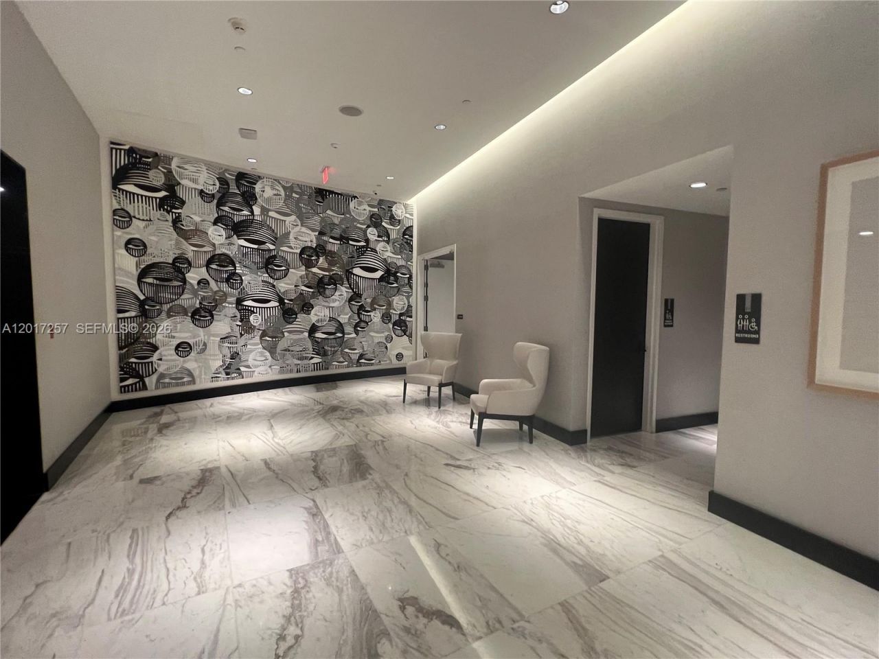 851 NE 1st Av , Unit 2808, Miami, FL 33132 Photo