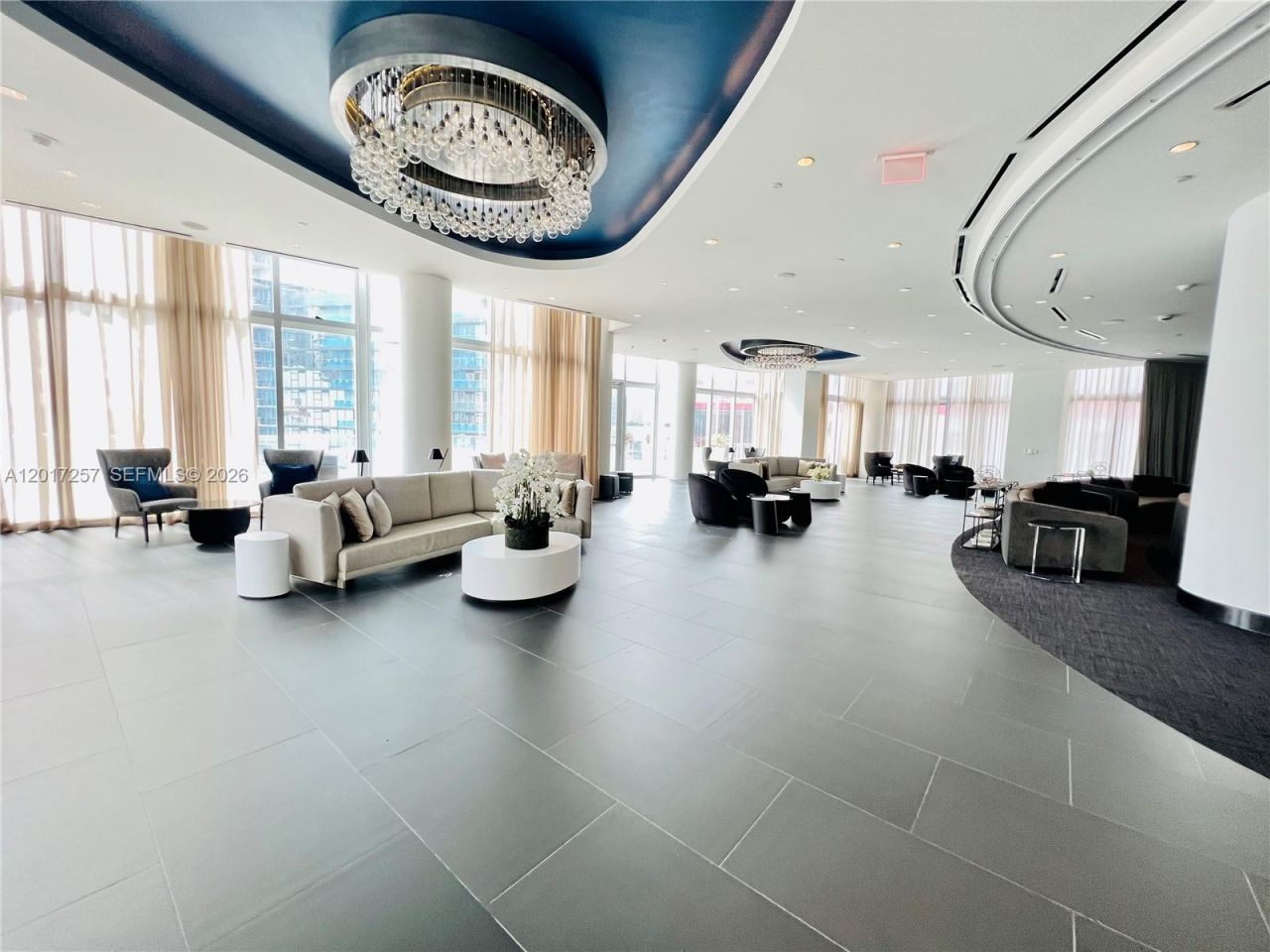 851 NE 1st Av , Unit 2808, Miami, FL 33132 Photo