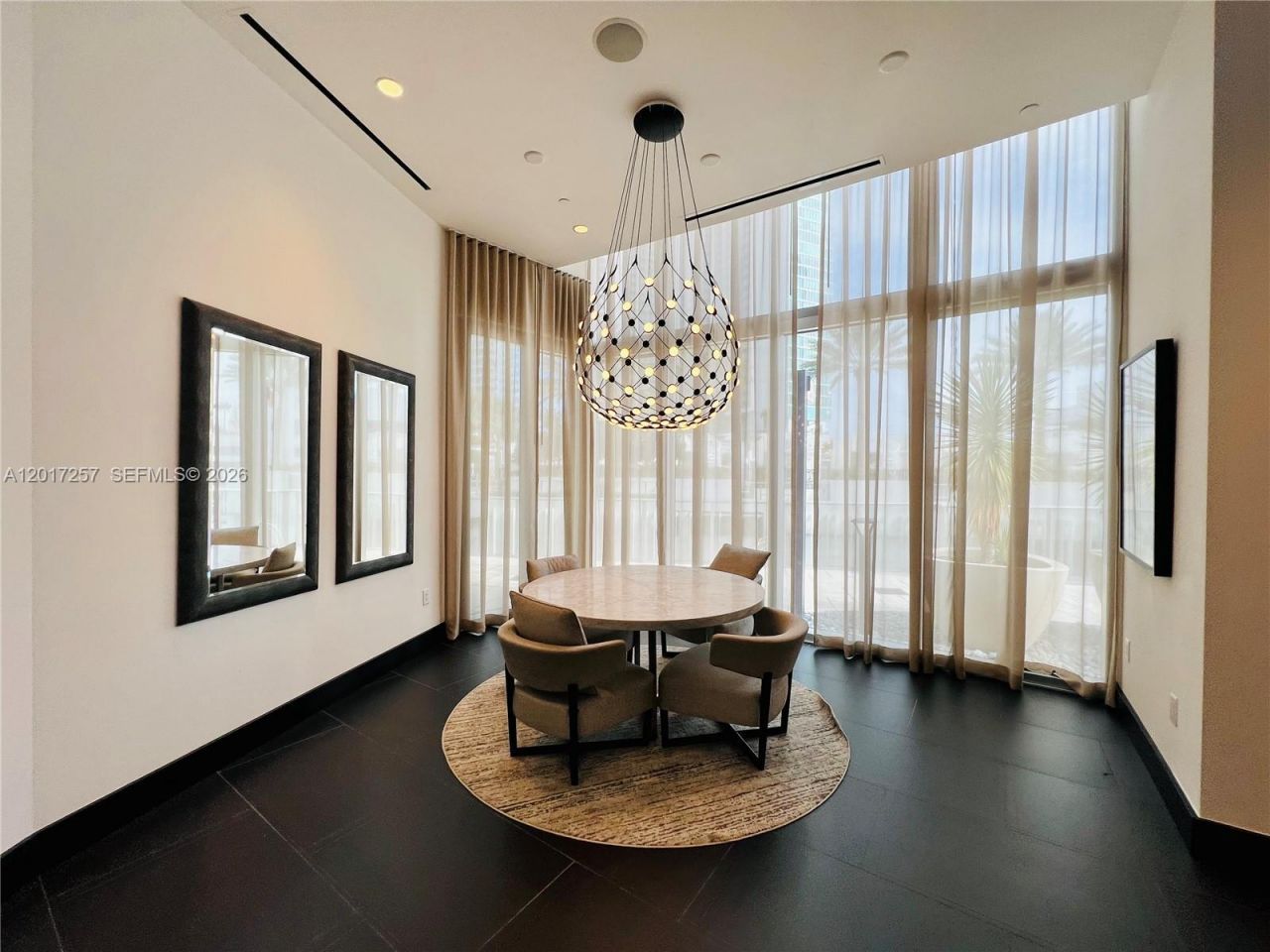 851 NE 1st Av , Unit 2808, Miami, FL 33132 Photo