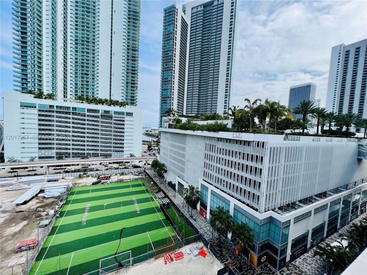 851 NE 1st Av , Unit 2808, Miami, FL 33132 Photo