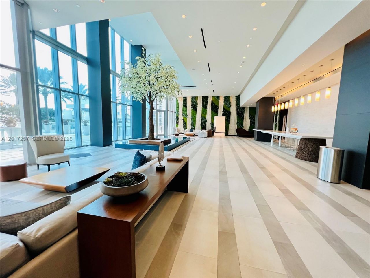 851 NE 1st Av , Unit 2808, Miami, FL 33132 Photo