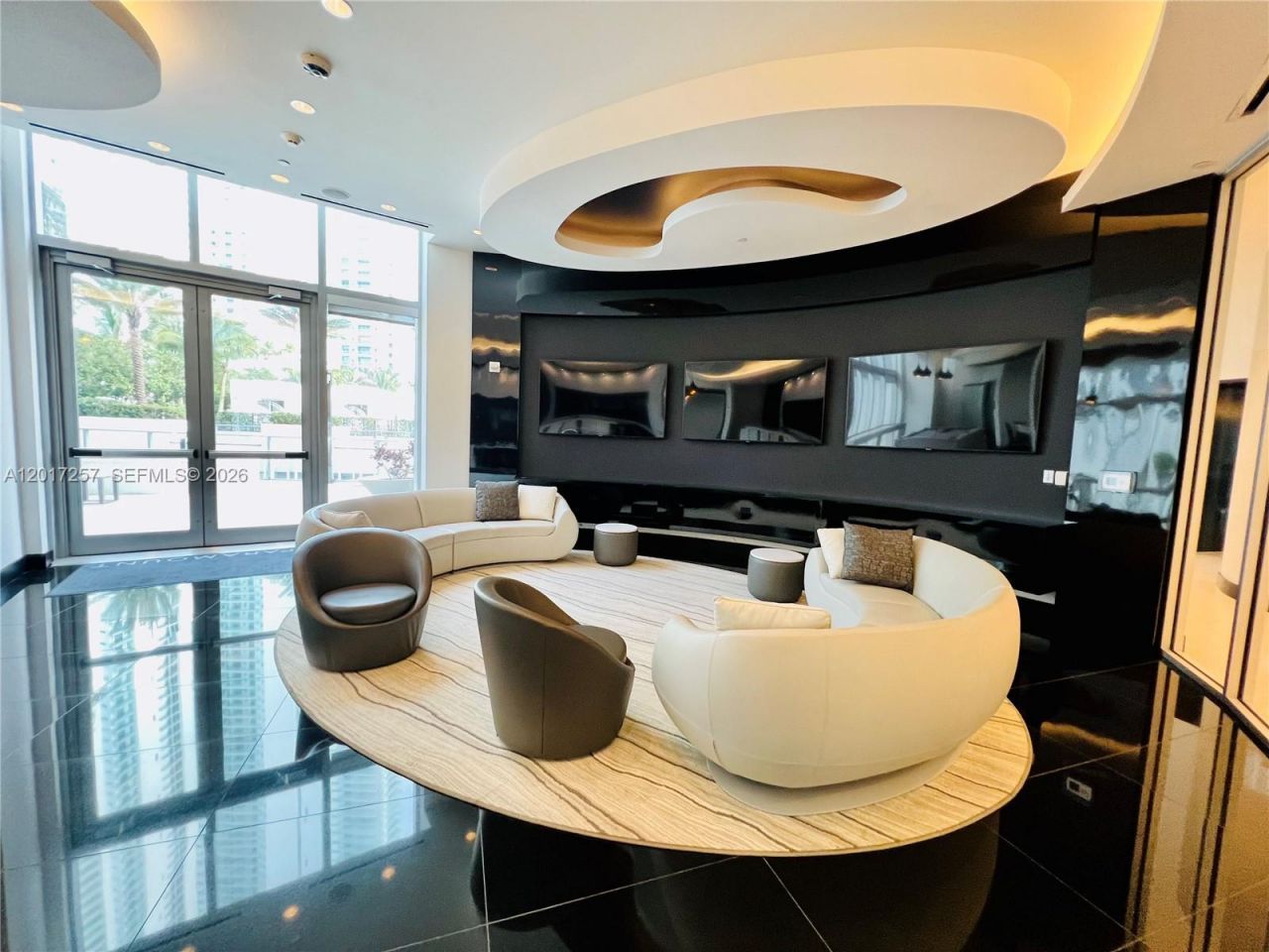 851 NE 1st Av , Unit 2808, Miami, FL 33132 Photo