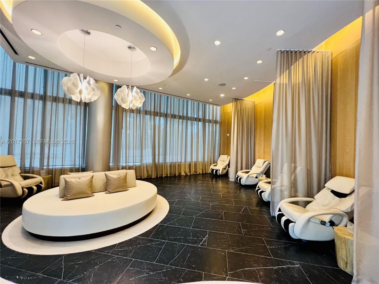 851 NE 1st Av , Unit 2808, Miami, FL 33132 Photo