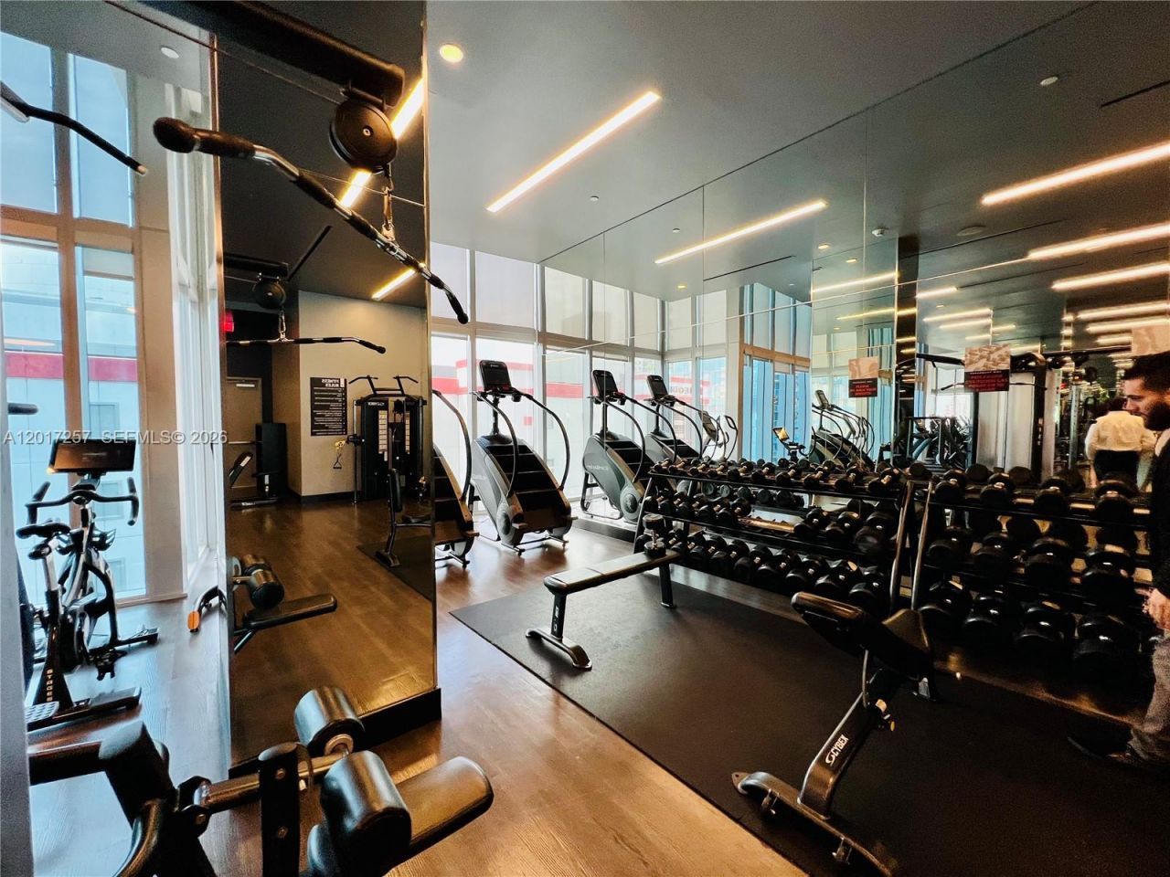 851 NE 1st Av , Unit 2808, Miami, FL 33132 Photo