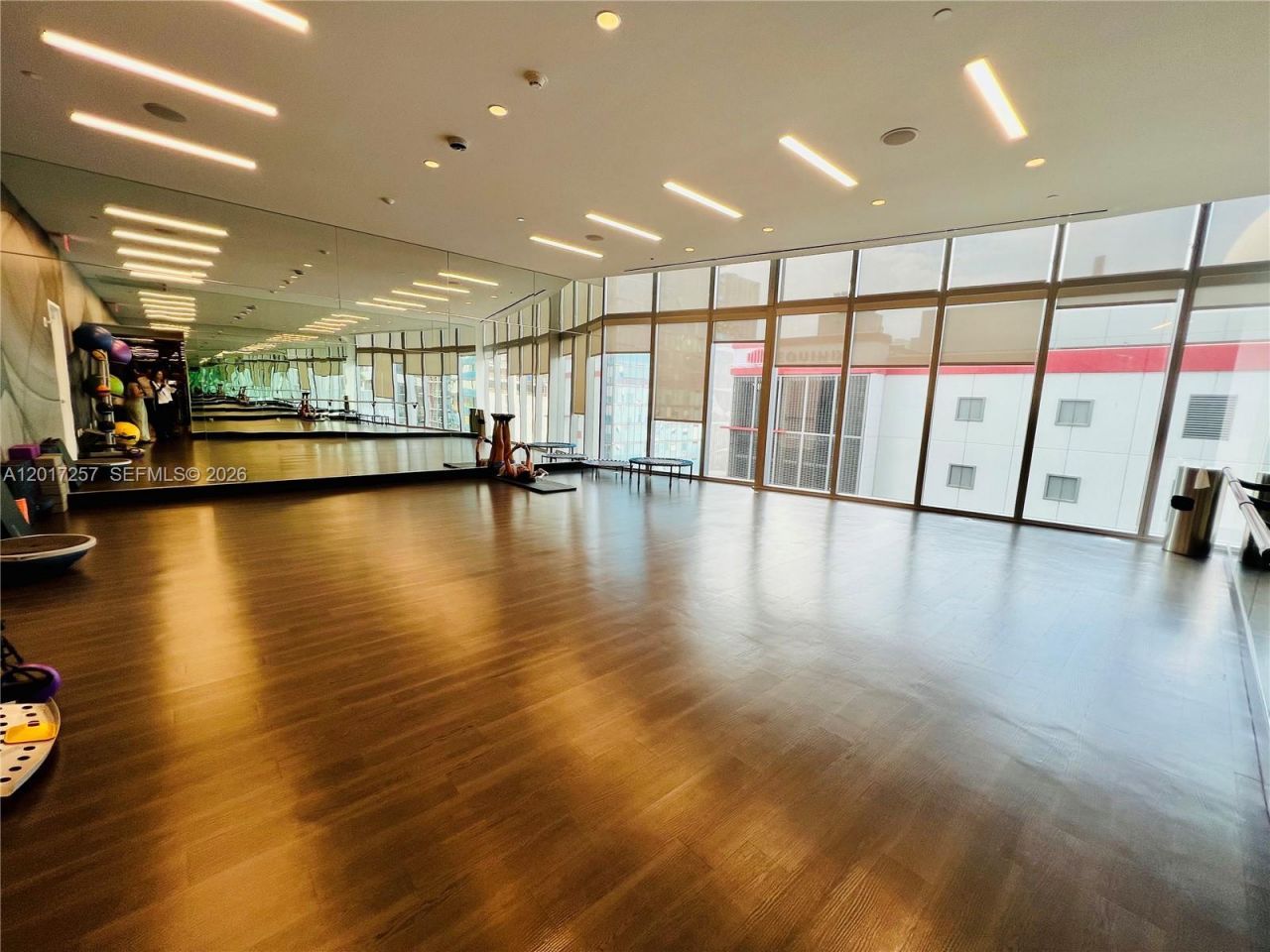 851 NE 1st Av , Unit 2808, Miami, FL 33132 Photo