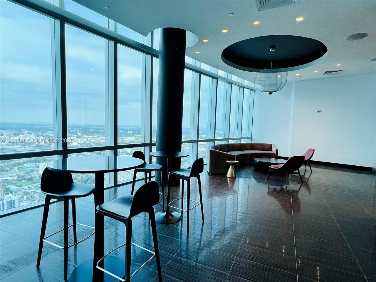 851 NE 1st Av , Unit 2808, Miami, FL 33132 Photo