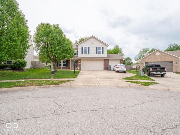 7611 Penguin Circle , Indianapolis, IN 46239