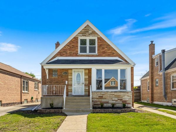 8115 S Troy Street , Chicago, IL 60652
