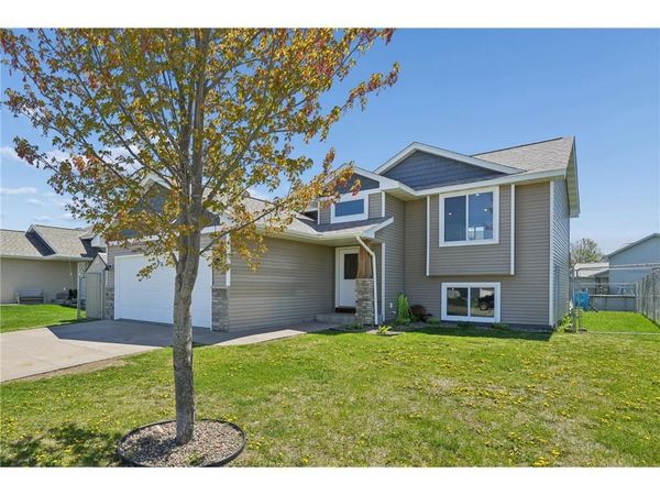 1314 Blue Jay Place, New Richmond, WI 54017