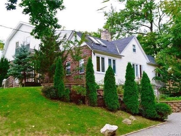 319 38th Road , Douglaston, NY 11363