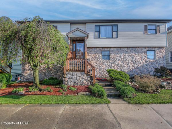 410 Carleton Avenue, Hazleton, PA 18201