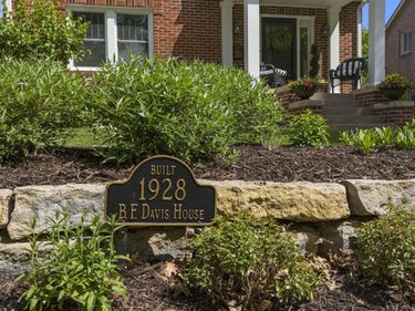 1922 High Street , Lincoln, NE 68502