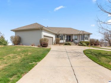 17402 Poppleton Avenue , Omaha, NE 68130